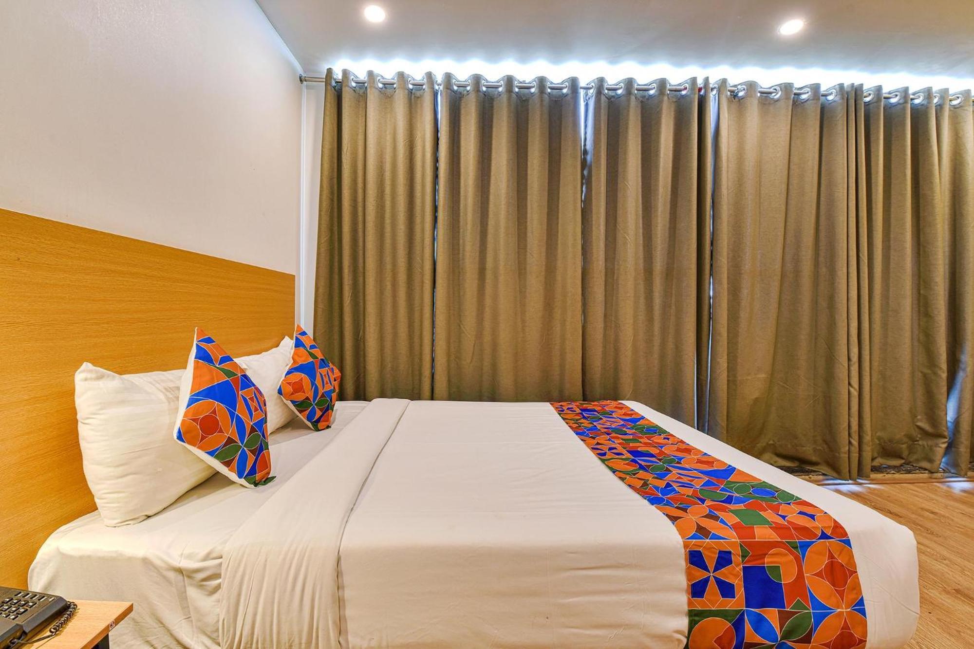 Fabhotel Ny Townhouse Ahmedabad Extérieur photo