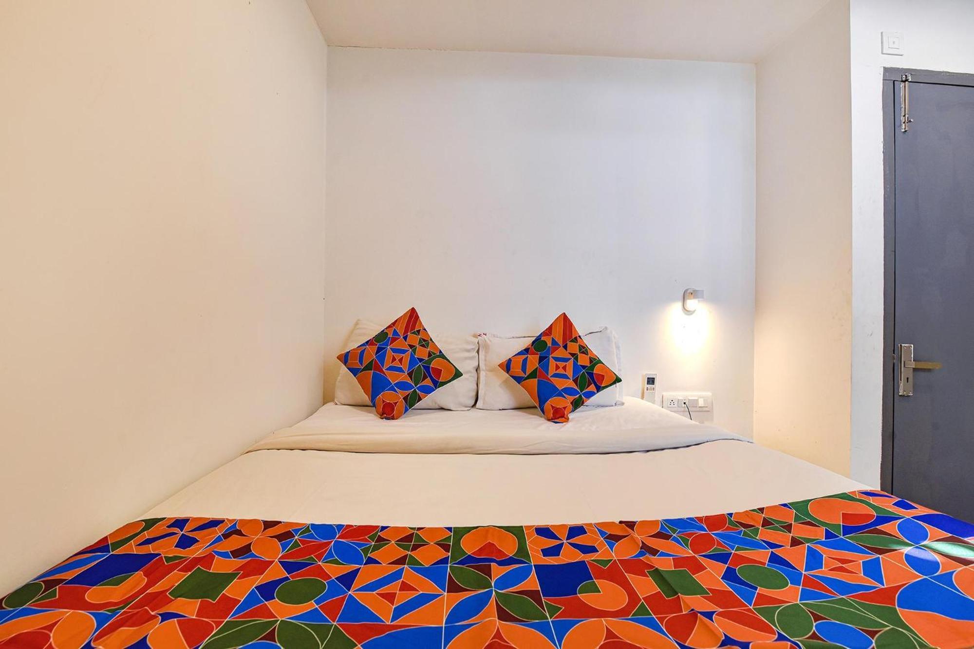 Fabhotel Ny Townhouse Ahmedabad Extérieur photo
