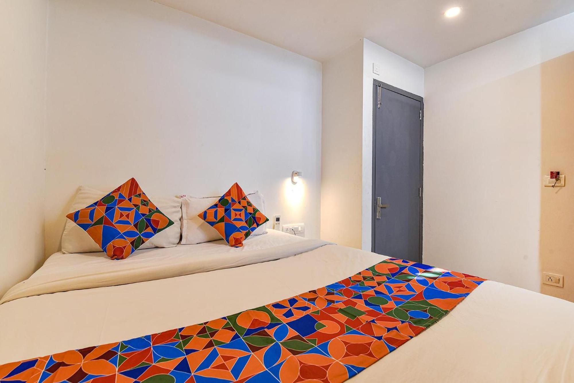 Fabhotel Ny Townhouse Ahmedabad Extérieur photo