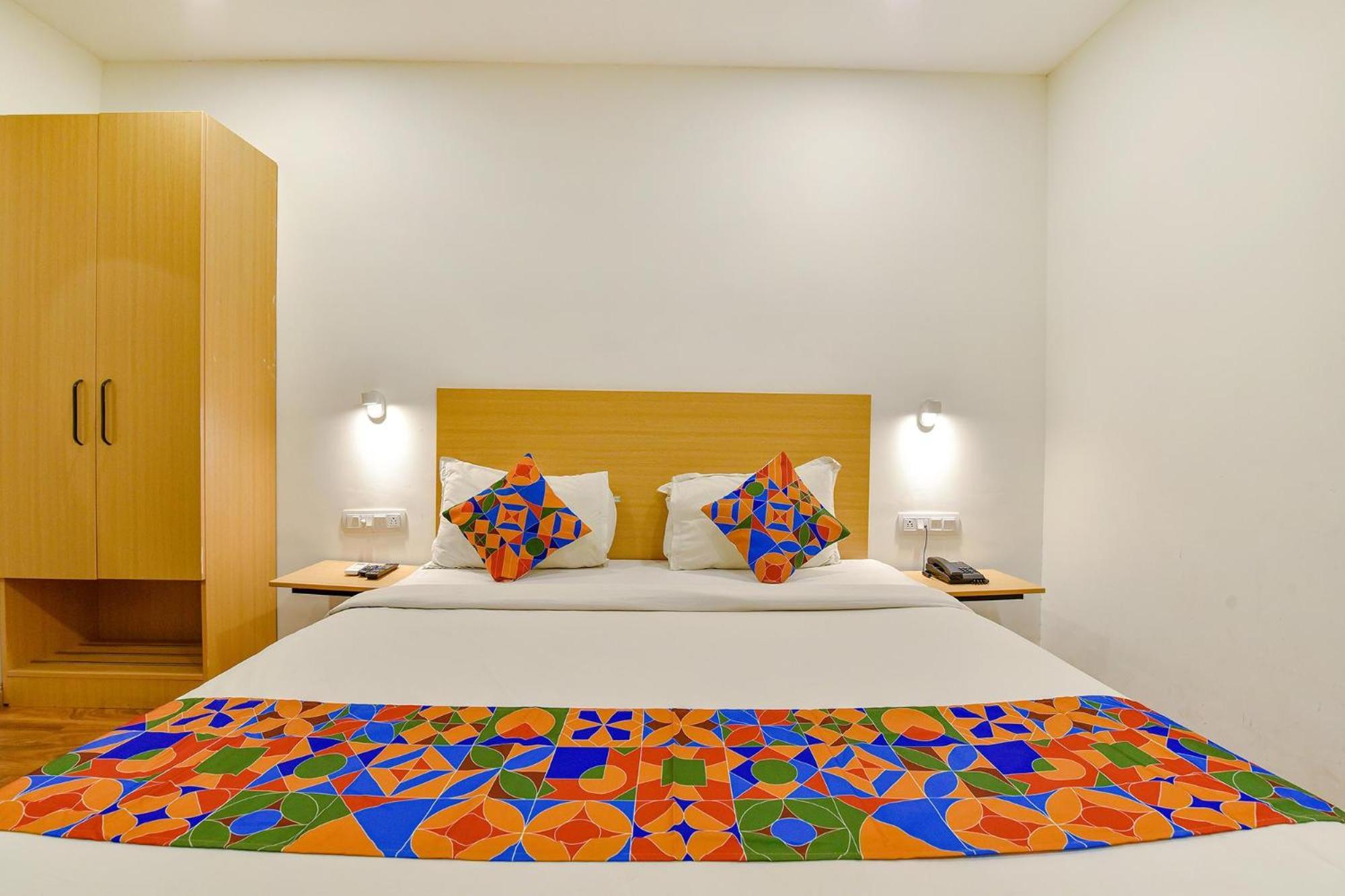 Fabhotel Ny Townhouse Ahmedabad Extérieur photo