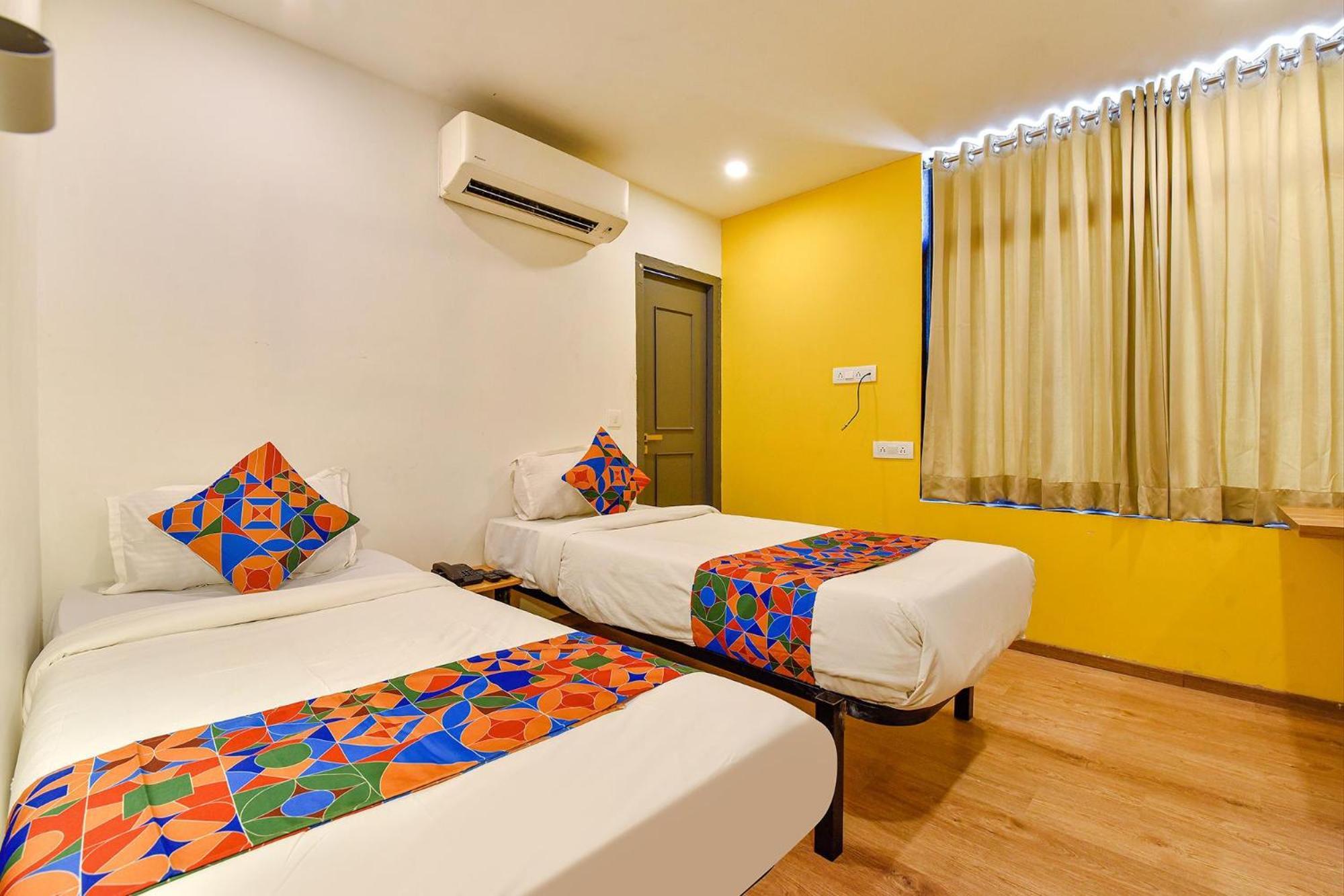 Fabhotel Ny Townhouse Ahmedabad Extérieur photo